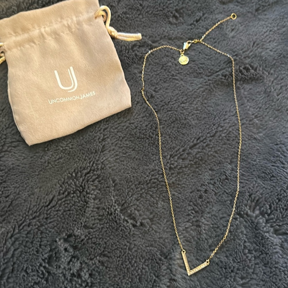 EUC MICHAEL KORS GOLD NECKLACE